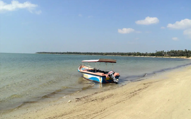Charty Beach Resort