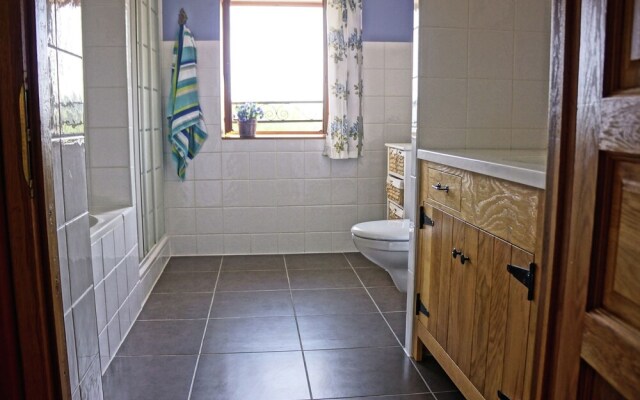 Cosy Holiday Home in Rémilly With a Terrace