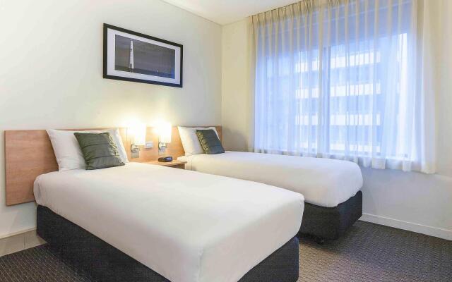 ibis Melbourne Hotel and Apartments