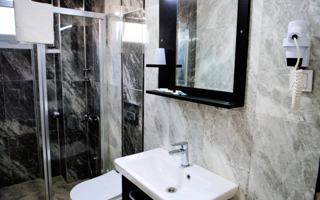 Gumuldur Mavi Deniz Otel