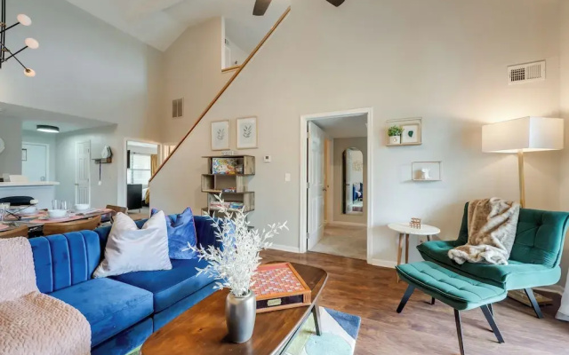 Fireplace, Indoor Pool Access! Family Branson Unit