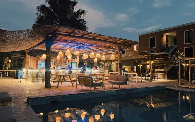 Viajero Huacachina Hostel