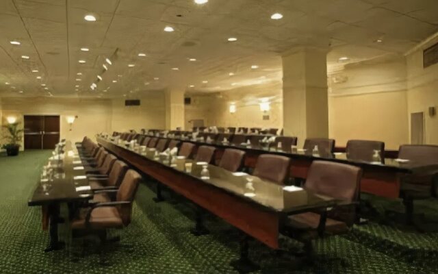 Holiday Inn Houston-Near The Galleria