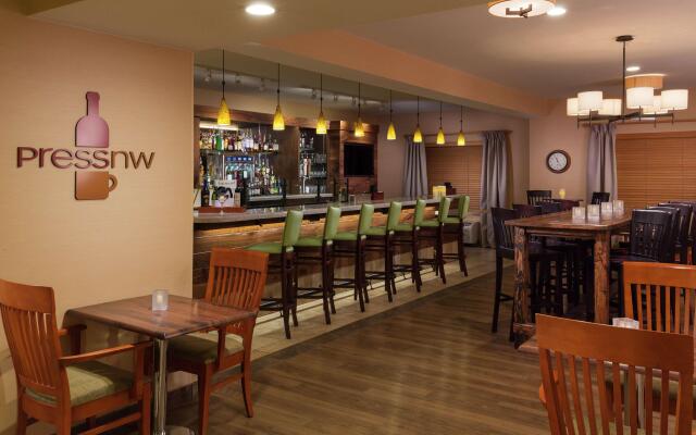DoubleTree by Hilton Portland - Tigard