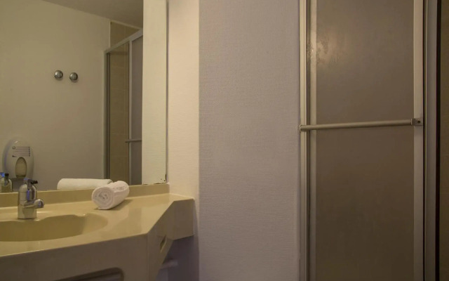 The Originals City, Hôtel Amys