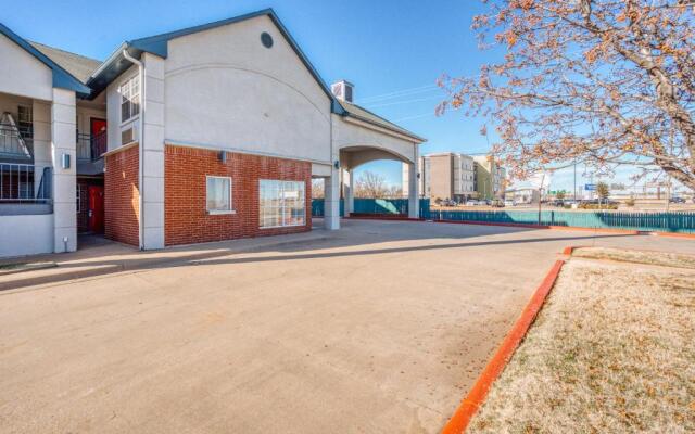 OYO Hotel Wichita Falls I-44 Sheppard Airforce
