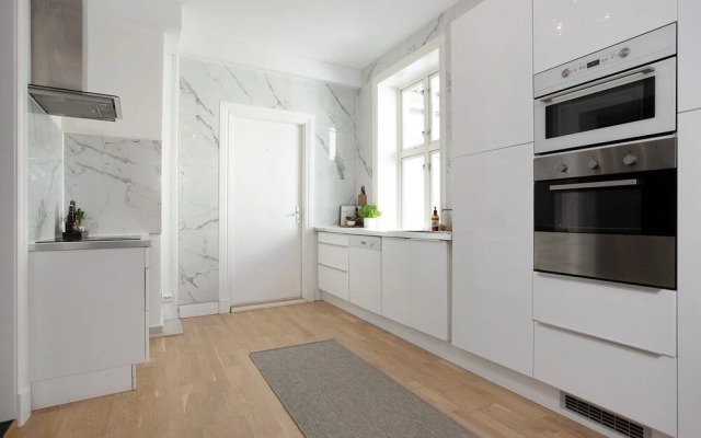 2 bedroom apartment 8 guests