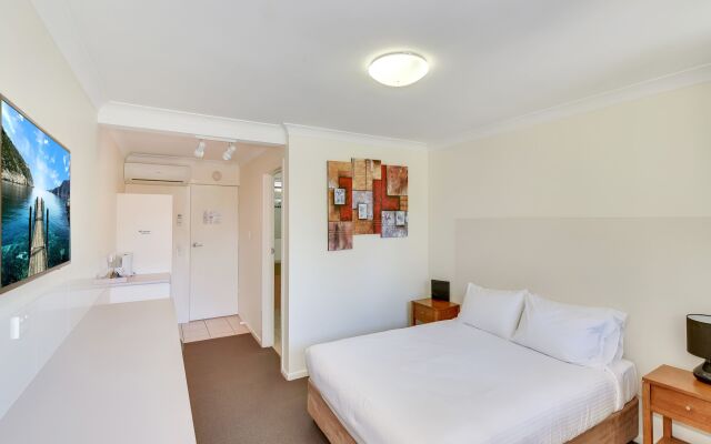 Nightcap at Golden Beach Tavern