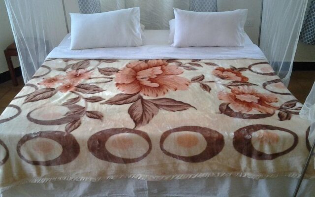 Flamingo Safari Lodge