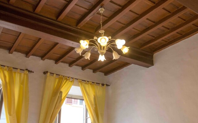 Spacious 4BD Apt Near the Duomo