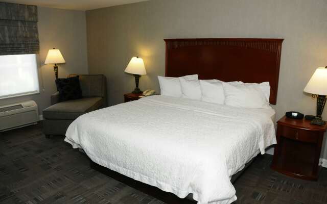 Hampton Inn & Suites Redding