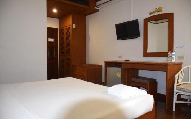Puangpen Villa Hotel
