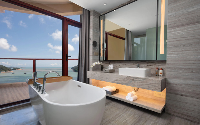 Crowne Plaza Zhoushan Seaview