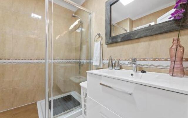 Duplex Sea & Pool views