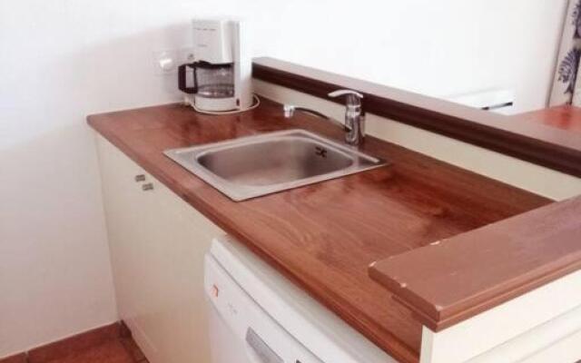 Maison au milieu des pins entre golf et océan