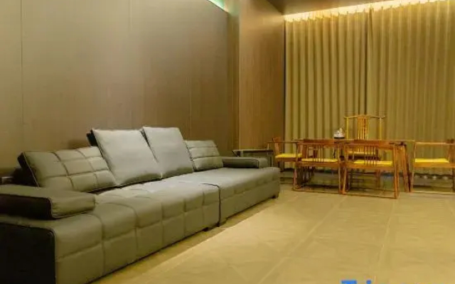 Nenjiang Grand Hotel