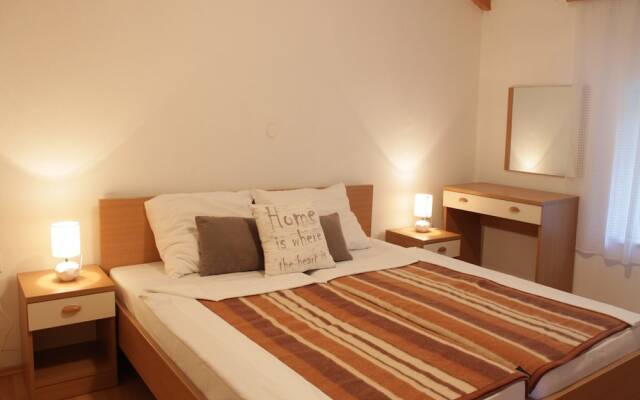 Apartments Neven