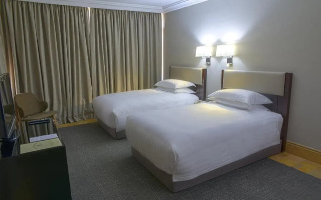 Portemilio Hotel And Resort