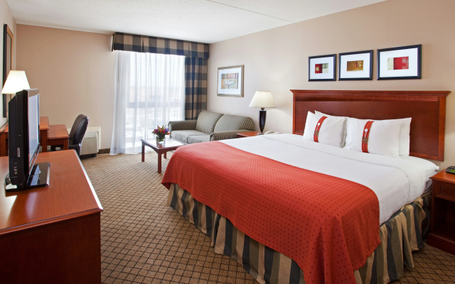 Holiday Inn Hotel & Suites Cincinnati - Eastgate by IHG
