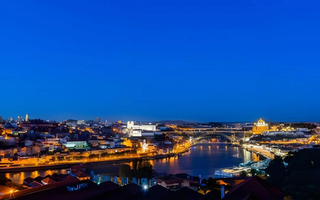 Stunning View Apartament by BnbHost