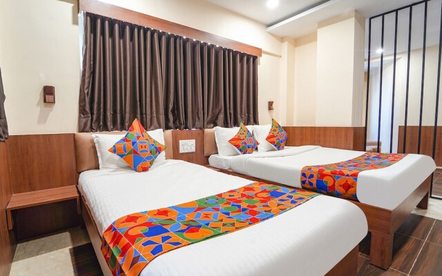 Fabhotel Stayz Inn Us Consulate