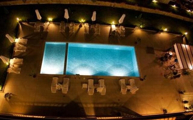 Gallery Suites