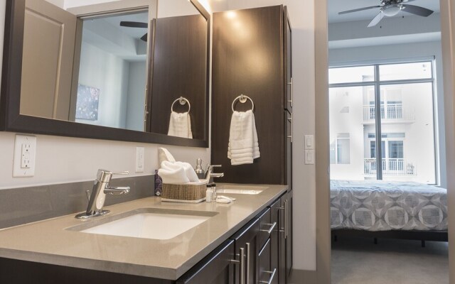 Heaven on Nashville Furnished Apartments