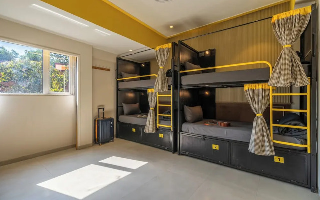 The Hosteller Mumbai, International Airport