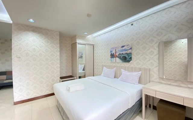 Private Spacious Executive Studio Room At Majesty Apartment Bandung
