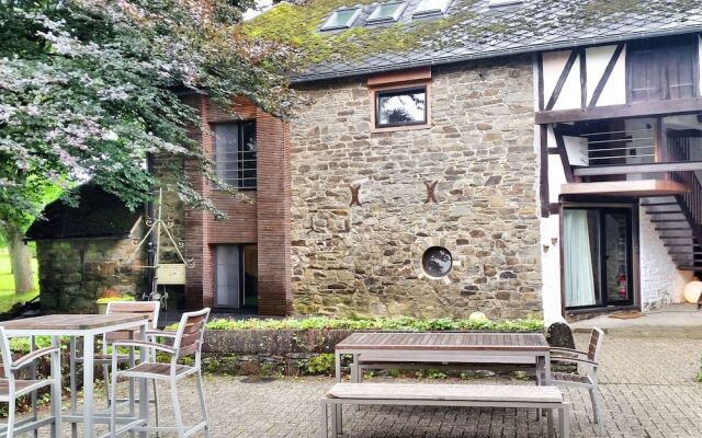 Apartment in Former Coach House