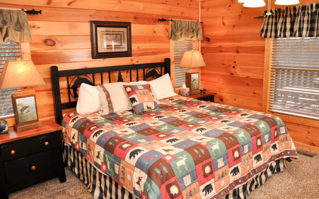 SUNSET POINTE - 5 Br Cabin