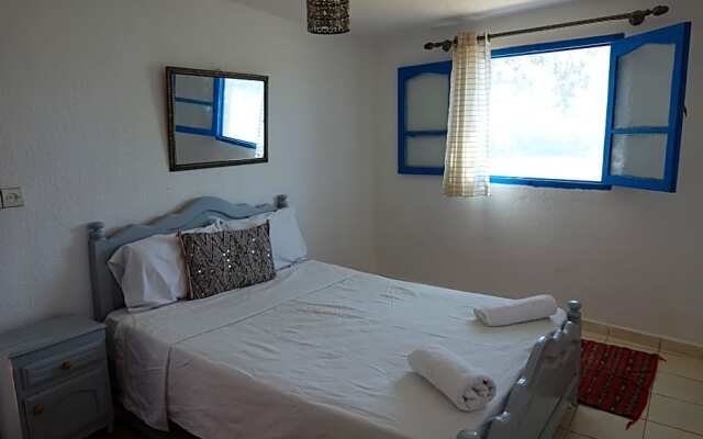Relais De Tahla Sarl
