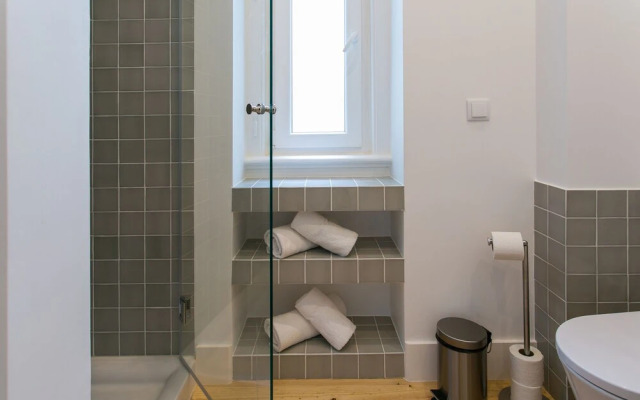 JOIVY Gorgeous 3BR home w/balcony nearby Time Out Market