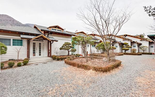 Yangsan Solmaru Pension