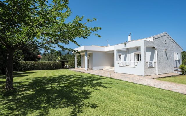 Villa Nefeli with Private Pool by Konnect