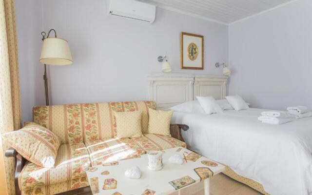 Shabby Chic Apartments