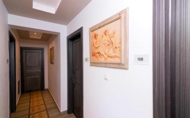 Irini Patira Apartments and Studios
