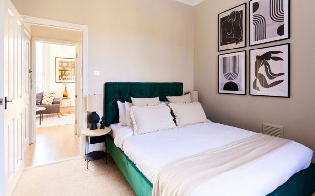 The Camden Hideaway - Stunning 1BDR Flat with Balcony