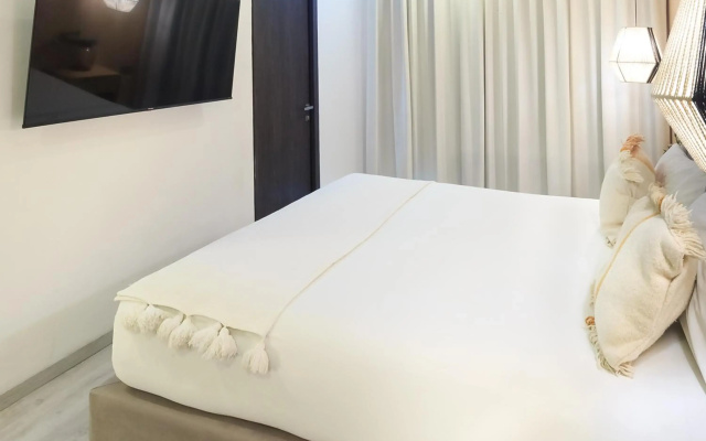 Apartments with Incredible View, Swimming Pool & Terrace by Tribu Sonata