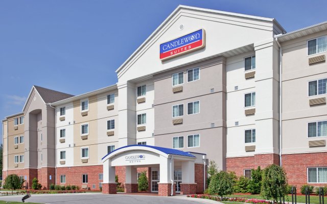 Candlewood Suites South - Springfield, an IHG Hotel