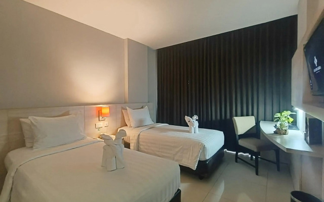 Grand Cakra Hotel