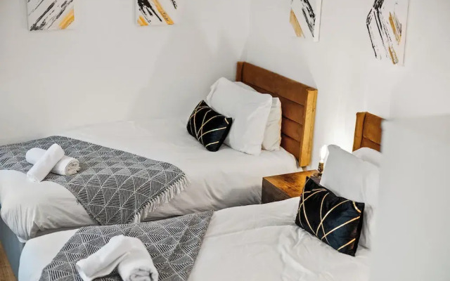 Spacious City Apartment in Birmingham