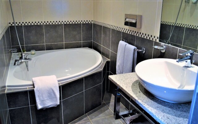 Aux Chants Des Oiseaux