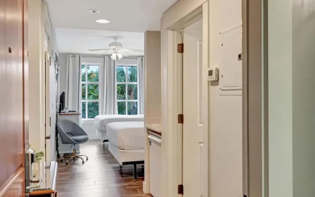 Market Street Inn 547