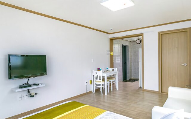 Geoje Beach Maru Pension