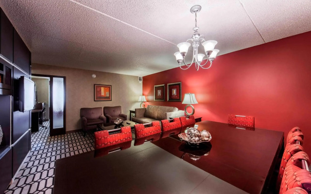 Delta Hotels by Marriott Fargo