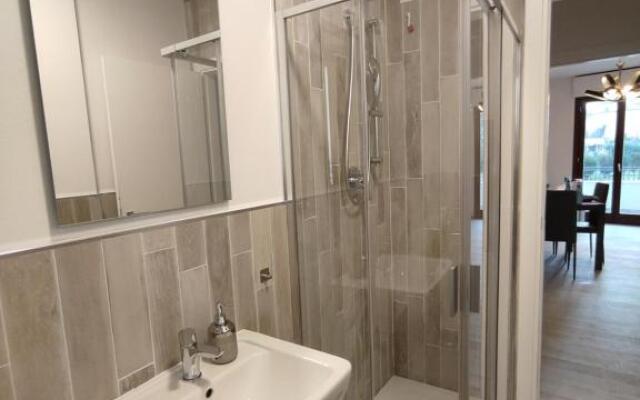 Beautiful apartment with bedroom, sofa bed and large open space with kitchen and terrace-Silver Apartment