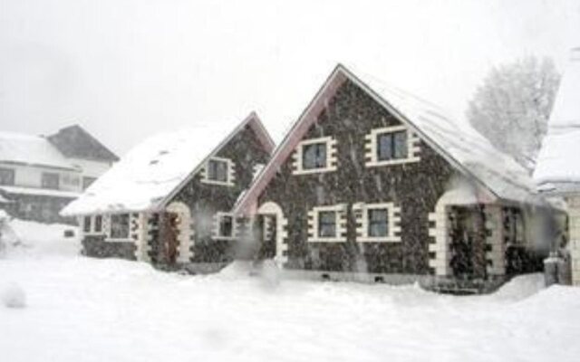 Alpine Chalets Hakuba