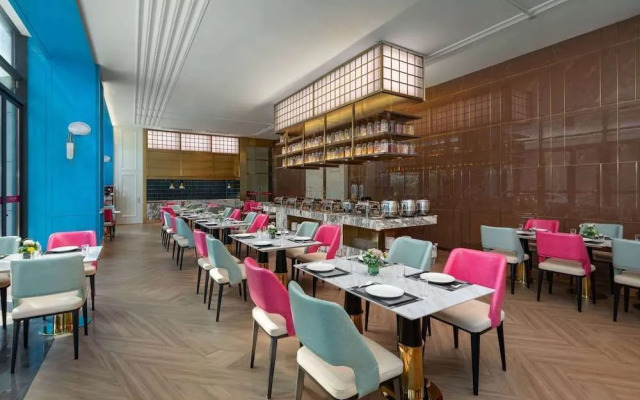 Ramada By Wyndham Yichang Riverside