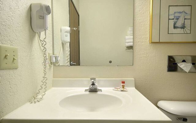 Travelodge Hudsonville